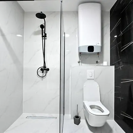 Modern New With Pool, And Jacuzzi Prolozac Dropuljici